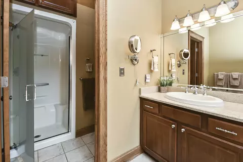 Bath - 151 Welford Ln, Branson, MO 65616 photo 5 of 10
