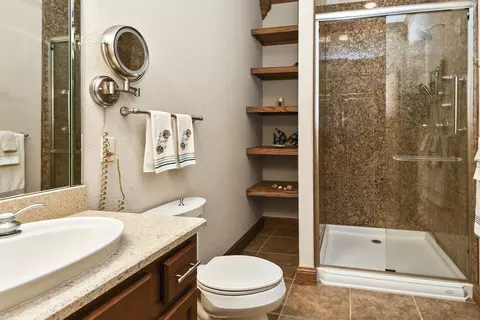 Bath - 151 Welford Ln, Branson, MO 65616 photo 9 of 10