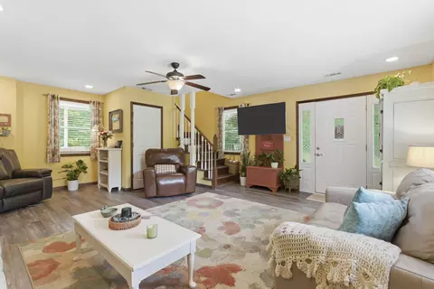 Living - 643 State Highway P, Clever, MO 65631 photo 2 of 2