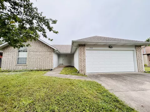 2306 W Rockwood St, Springfield, MO 65807
