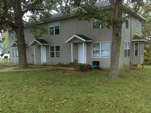 217 N 219 N Main St, Conway, MO 65632
