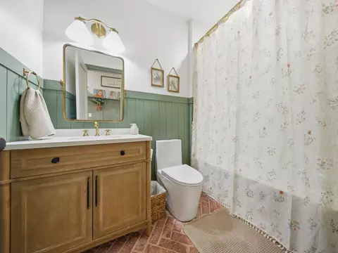 Bath - 2345 Cologna Rd, Marshfield, MO 65706 photo 1 of 7