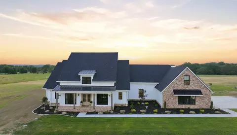 Exterior - 2345 Cologna Rd, Marshfield, MO 65706 photo 2 of 9