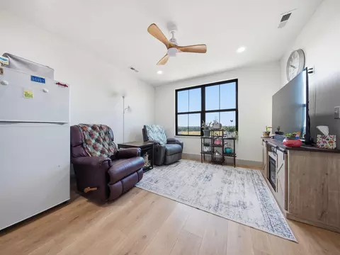 Living - 2345 Cologna Rd, Marshfield, MO 65706 photo 4 of 4