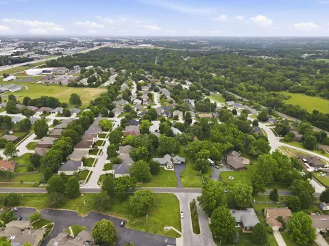 View/Area - 3601 E Catalpa St, Springfield, MO 65809 photo 5 of 6