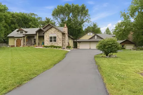 Exterior - 3601 E Catalpa St, Springfield, MO 65809 photo 4 of 9