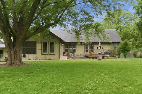 Exterior - 3601 E Catalpa St, Springfield, MO 65809 photo 5 of 9