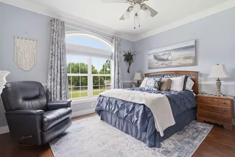 Bedroom - 3601 E Catalpa St, Springfield, MO 65809 photo 1 of 5