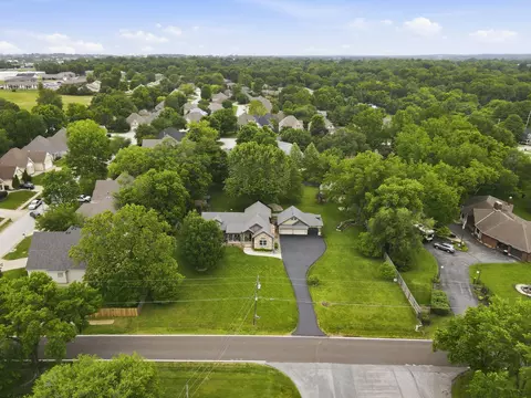 View/Area - 3601 E Catalpa St, Springfield, MO 65809 photo 3 of 6