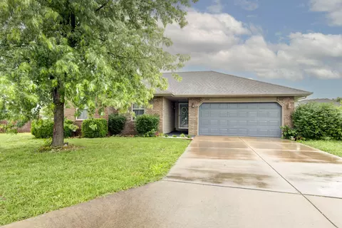 Exterior - 5574 W David St, Springfield, MO 65802 photo 3 of 7