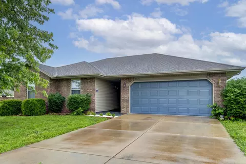 5574 W David St, Springfield, MO 65802