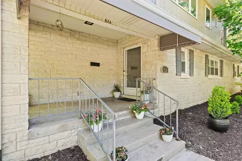 Exterior - 826 E Portland St, Springfield, MO 65807 photo 4 of 11