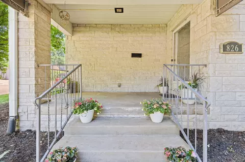 Exterior - 826 E Portland St, Springfield, MO 65807 photo 5 of 11