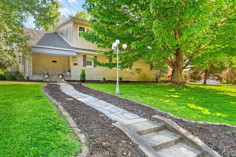 Exterior - 826 E Portland St, Springfield, MO 65807 photo 2 of 11