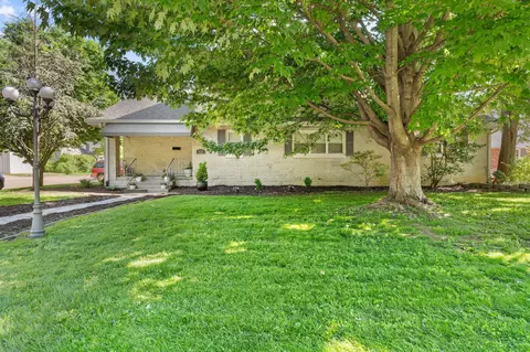 Exterior - 826 E Portland St, Springfield, MO 65807 photo 3 of 11