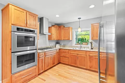 Kitchen - 826 E Portland St, Springfield, MO 65807 photo 3 of 4