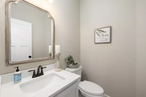 Bath - 103 Summit Point Rd, Saddlebrooke, MO 65630 photo 4 of 5