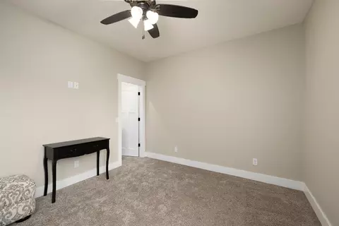 Bedroom - 103 Summit Point Rd, Saddlebrooke, MO 65630 photo 5 of 7