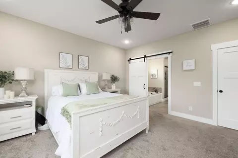 Bedroom - 103 Summit Point Rd, Saddlebrooke, MO 65630 photo 1 of 7