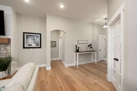 Entry Way - 103 Summit Point Rd, Saddlebrooke, MO 65630 photo 1 of 3