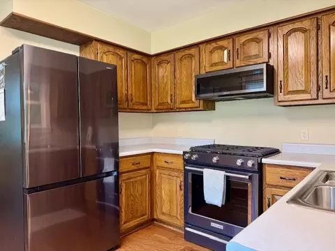 Kitchen - 904 E 9th St, Mountain Grove, MO 65711 photo 3 of 4
