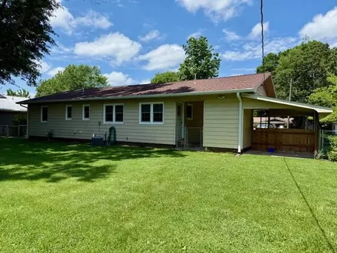Exterior - 904 E 9th St, Mountain Grove, MO 65711 photo 3 of 11