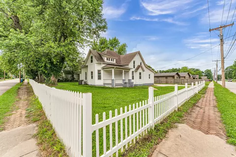 802 W Mount Vernon St, Springfield, MO 65806