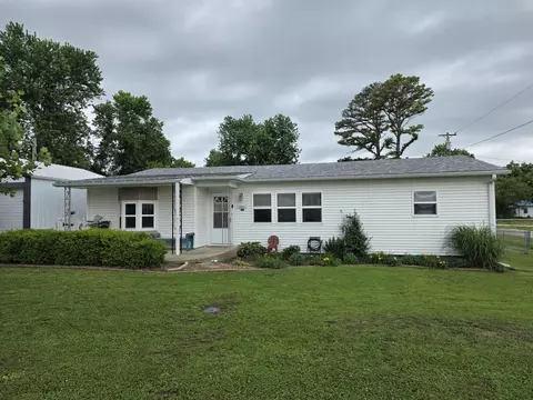 201 S Everett St, Fair Play, MO 65649