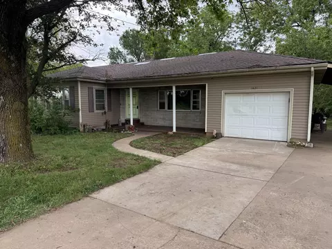 1821 W Smith St, Springfield, MO 65803