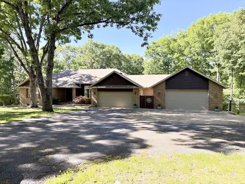 773 Pokeberry Ln, Lampe, MO 65681