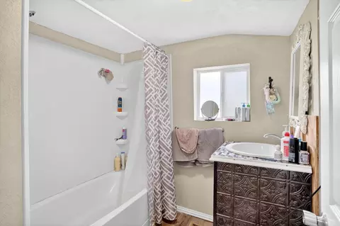 Bath - 407 S Clarke Ave, Clever, MO 65631 photo 1 of 1