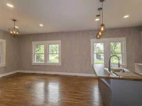 Living - 703 Johnson Ave, Ava, MO 65608 photo 2 of 5