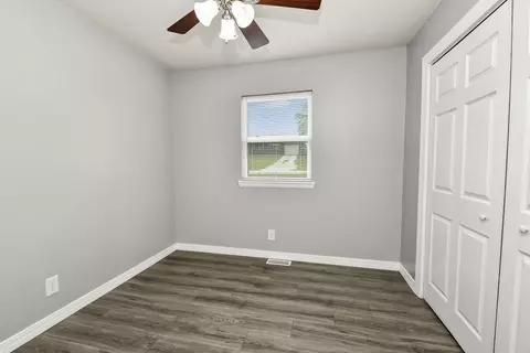 Bedroom - 1300 S 11th St, Ozark, MO 65721 photo 4 of 5