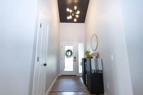 Entry Way - 1241 E Highpoint St, Springfield, MO 65804 photo 1 of 1