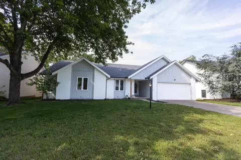 1241 E Highpoint St, Springfield, MO 65804