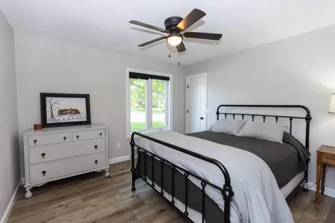 Bedroom - 1241 E Highpoint St, Springfield, MO 65804 photo 2 of 4