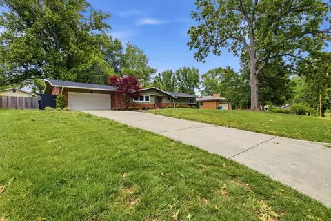 Exterior - 2723 E Glenwood St, Springfield, MO 65804 photo 3 of 12