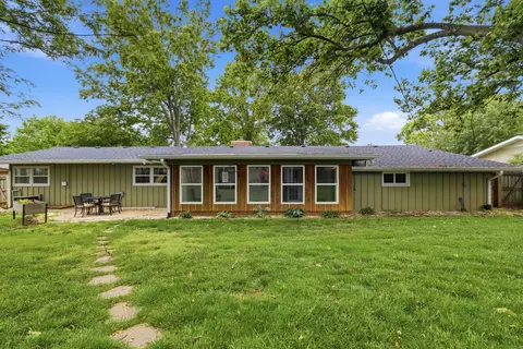 Exterior - 2723 E Glenwood St, Springfield, MO 65804 photo 7 of 12