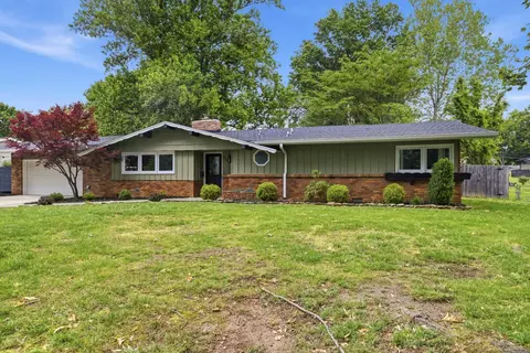 Exterior - 2723 E Glenwood St, Springfield, MO 65804 photo 2 of 12