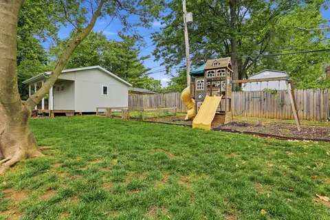 Exterior - 2723 E Glenwood St, Springfield, MO 65804 photo 9 of 12