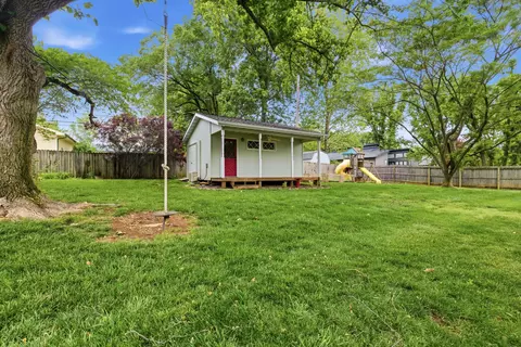 Exterior - 2723 E Glenwood St, Springfield, MO 65804 photo 10 of 12