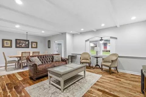 Living - 2723 E Glenwood St, Springfield, MO 65804 photo 1 of 2