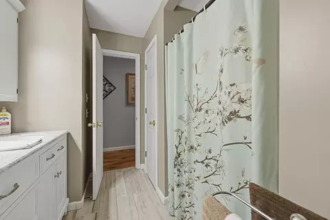 Bath - 128 E Ritter St, Republic, MO 65738 photo 2 of 4