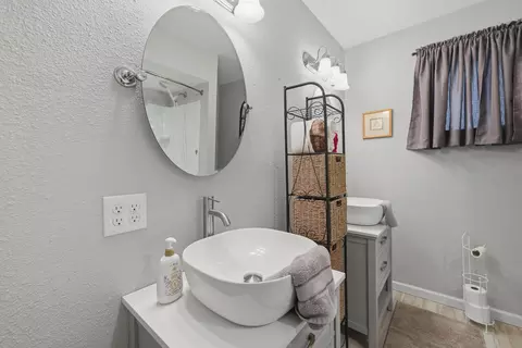 Bath - 128 E Ritter St, Republic, MO 65738 photo 4 of 4