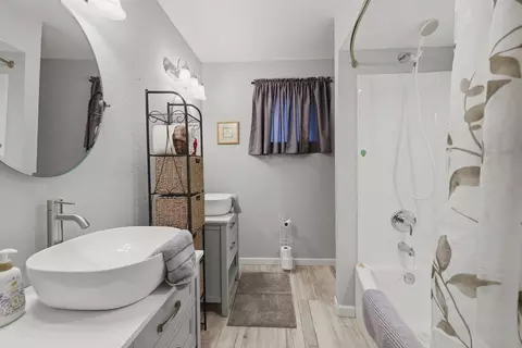 Bath - 128 E Ritter St, Republic, MO 65738 photo 3 of 4