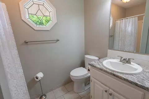 Bath - 159 Lancashire Dr, Branson, MO 65616 photo 4 of 4