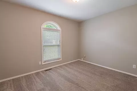Bedroom - 159 Lancashire Dr, Branson, MO 65616 photo 4 of 7