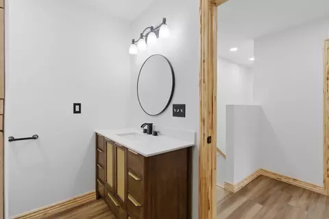 Bath - 206 Travis St, Monett, MO 65708 photo 5 of 7