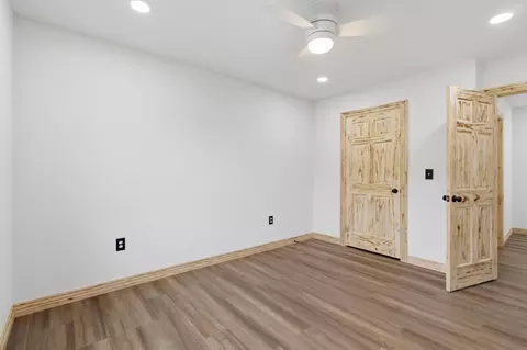 Bedroom - 206 Travis St, Monett, MO 65708 photo 6 of 7