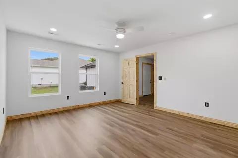 Bedroom - 206 Travis St, Monett, MO 65708 photo 3 of 7